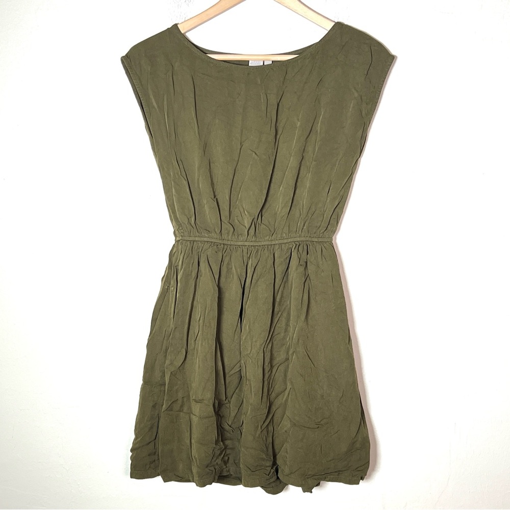 Twik green cap sleeve dress size medium M B175